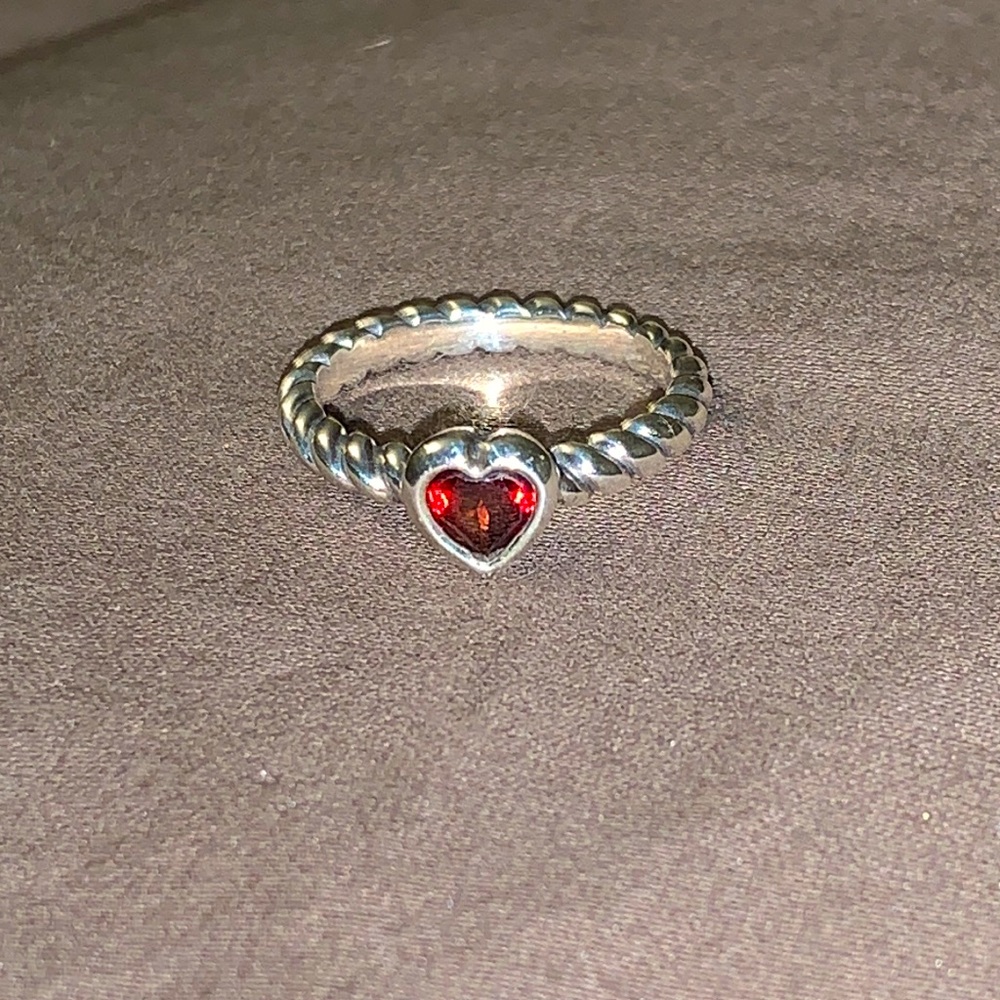 James Avery: Heart with Garnet Twisted Wire Ring